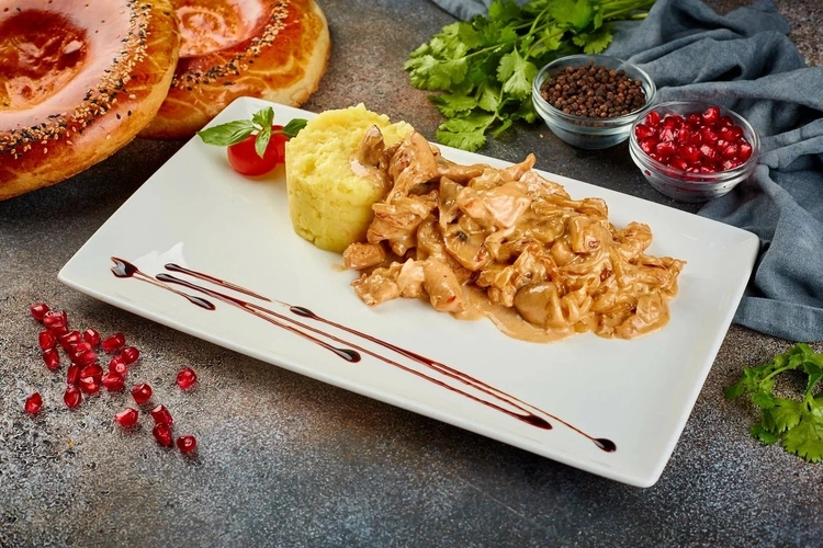 Пюре с курицей и грибами
