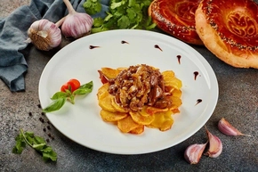 Жаренный картофель с бараниной
